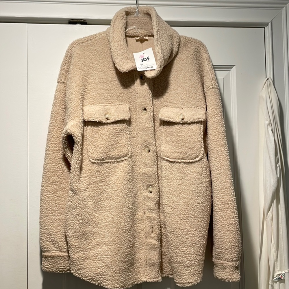 Hem and thread teddy jacket